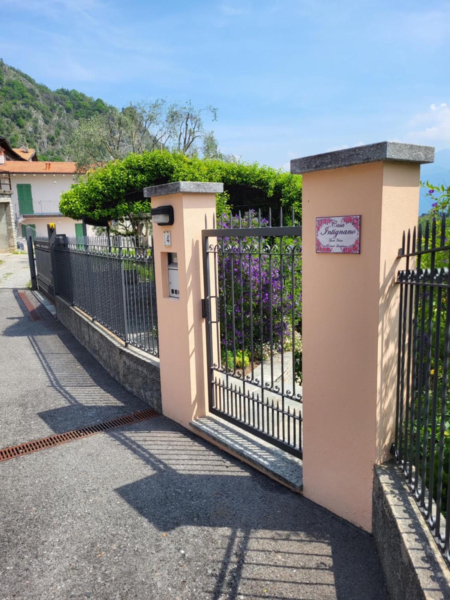 Casa Intignano - Appartamento Con Terrazzo Vista Lago 特雷梅佐 外观 照片